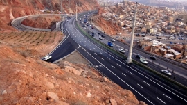 علل نفوذ آب به زیر اتوبان پاسداران در دست بررسی است