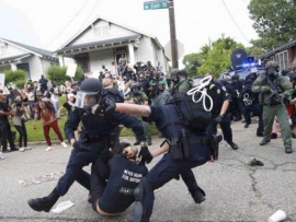 مینیسوتا تنشر مزیدًا من القوات لمواجهة أعمال العنف والحاکم یُحذّر المتظاهرین من رد قاس